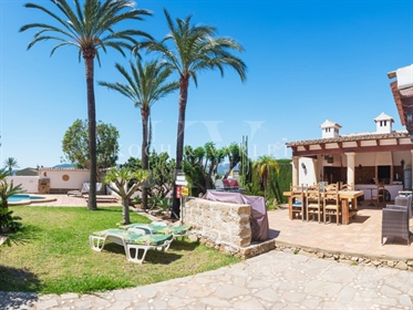 Villa Calma - Een oase van rust in Javea vlakbij de Montgó
