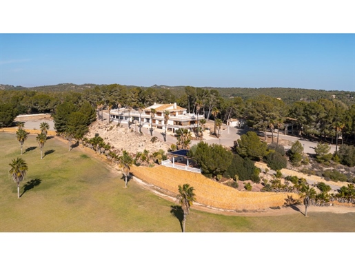 Unique 460-Hectare Property with Private Golf and Exceptional Pool