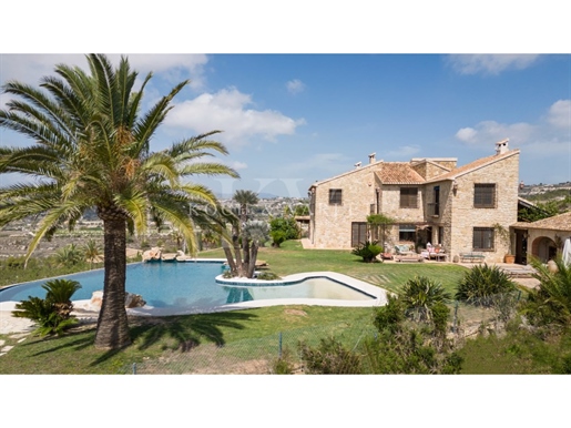 M'has Trobat - 10,200m2 finca with sea views