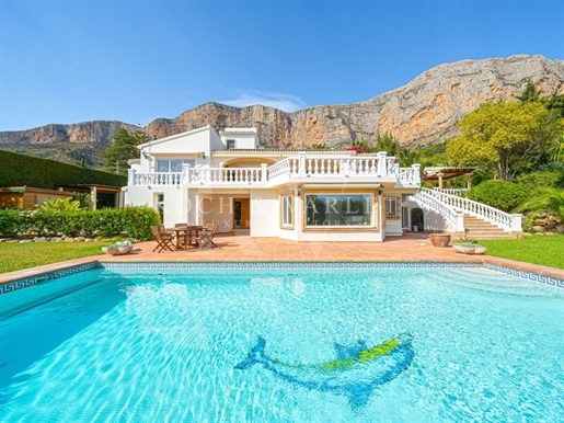 Villa Corali - Luxury & Elegance in Javea's Heart