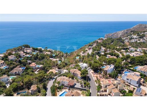 Villa Caleta - Estilo Ibicenco con Vistas Panorámicas al Mar Mediterráneo