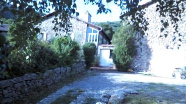 Stone property of size of 262 m² with swimming pool