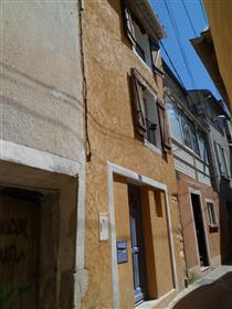I en byn centrum, hjärtat av Provence i närheten le Mont Ventoux