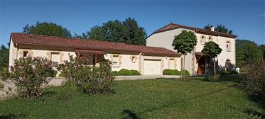 House and bed and breakfast Montignac-Lascaux