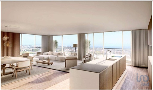 Home / Villa met 4 Kamers in Faro met 217,00 m²