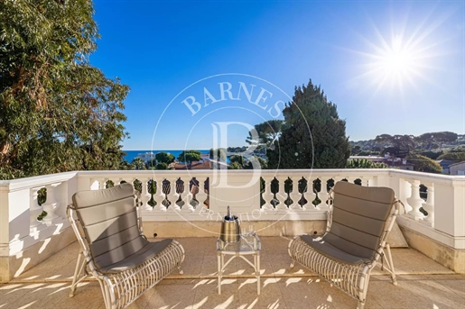 Cap D’Antibes - Belle Epoque Villa - Walking Distance From The Beach With Sea View