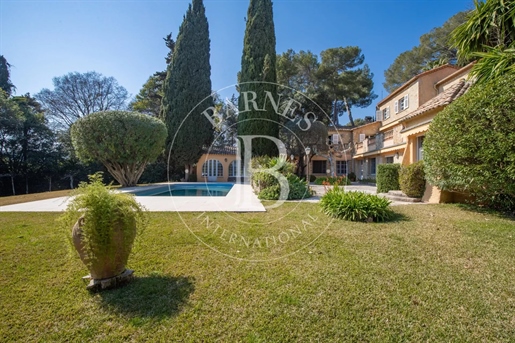 Antibes - Svetchine Villa - Walking Distance From The Beach And Shops