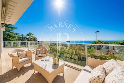 Cannes - Kalifornische Villa - Panoramablick auf das Meer