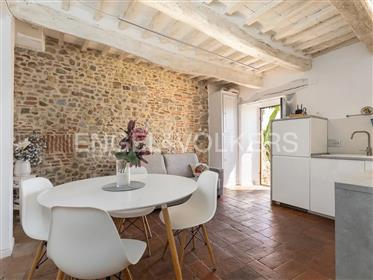 Piękny apartament w średniowiecznym centrum Barberino Val d'Elsa