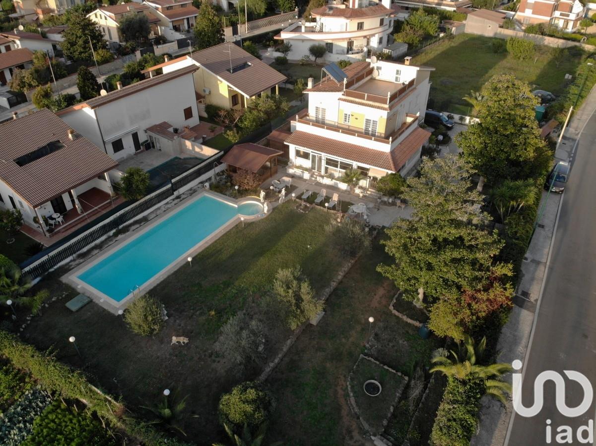 Vente Maison individuelle / Villa 327 m² - 5 chambres - Anzio