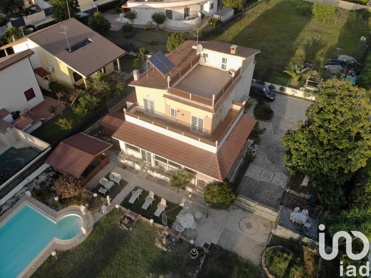 Vente Maison individuelle / Villa 327 m² - 5 chambres - Anzio