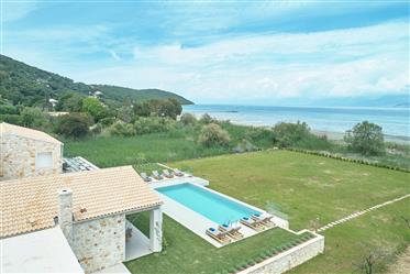 Nouveau! Incroyable villa de 6 chambres avec vue spectaculaire sur la mer à Apronos,. Kassopaia, Co