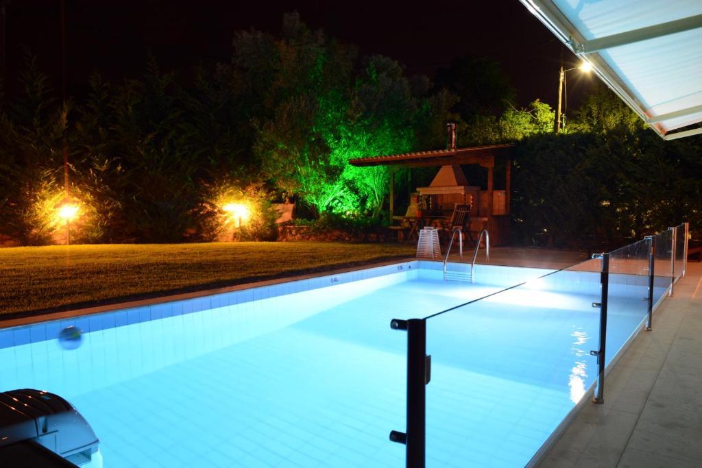 O vilă uimitoare cu 2 dormitoare la câteva minute de plaja din Lefkada