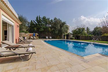 Perfect holiday or investment Property with Pool