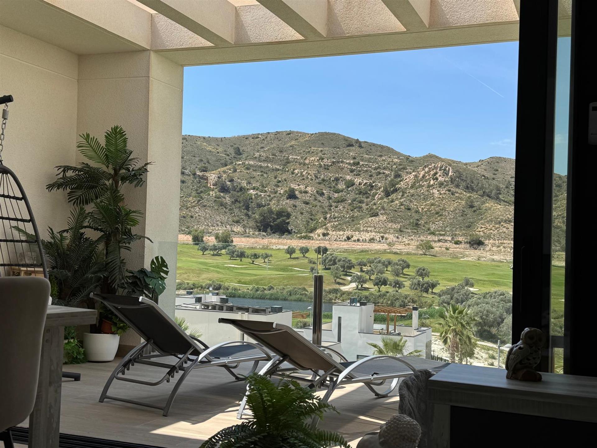 Duplex with Rooftop on the Golf of Font del Llop with swimming pool and community gardens, Alicante