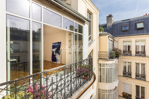 Paris 6th District - Luxembourg gardens - top floor - balconies- 4 bedrooms