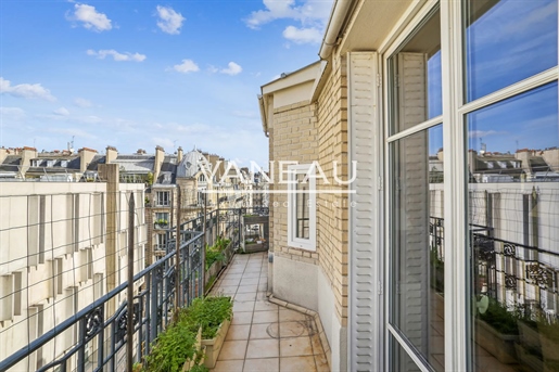 Paris 17/Poncelet/7 rooms/140,10m² Carrez/Balcony-terrace