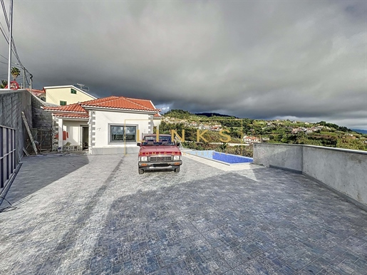 Traditional charm in Ponta do Sol: 3 bedroom house