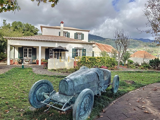 Serene Refuge in Ponta do Sol: Discover the Exclusive Charm of this Country House - A Unique Investm