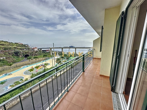 3 bedroom villa in Santa Cruz with sea view