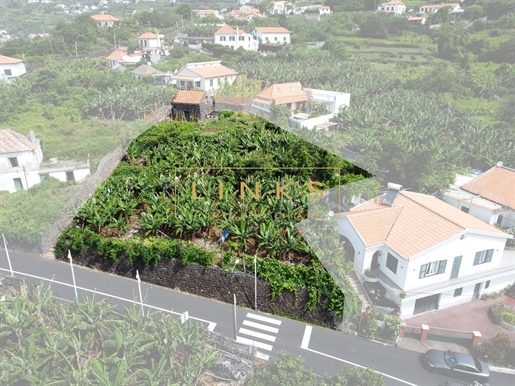 Terrain plat avec 1245m2 à vendre à Arco da Calheta: Possibilité de construire votre logement