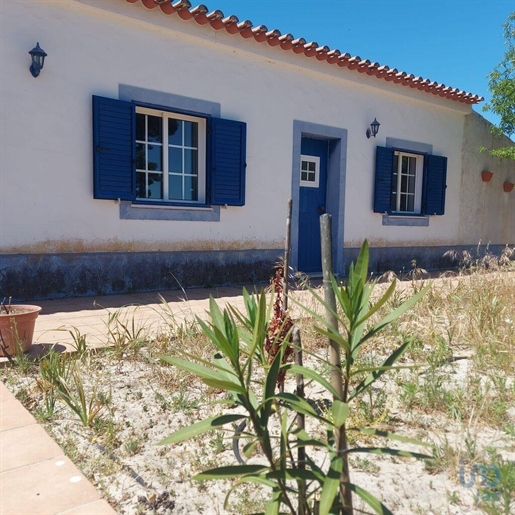 Country House with 3 Rooms in Setúbal with 159,00 m²