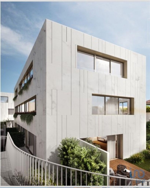 Maison T4 à Porto de 353,00 m²