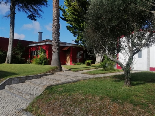Excelente Moradia com anexo T1 em zona privilegiada de Cascais 

Excellent Villa with annex T1 in