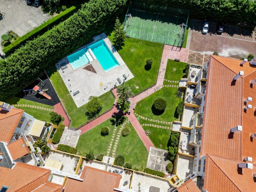 Magnificent 4-bedroom apartment in the Páteo da Beloura gated community, brand new and fully equippe
