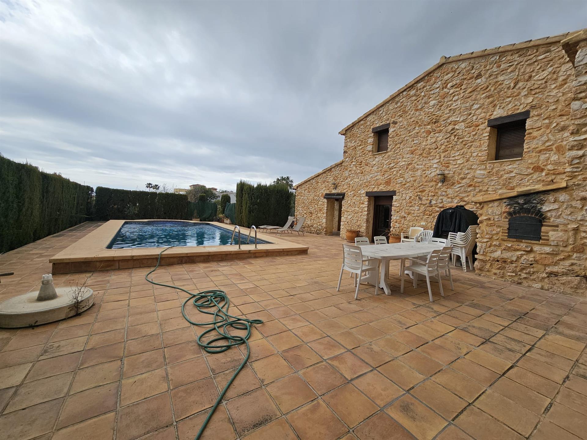 Purchase: House (03710)