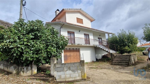 House with 3 Rooms in Viseu with 165,00 m²