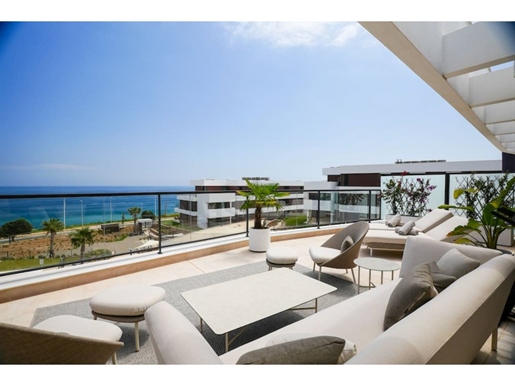 Luxe penthouse met prachtig uitzicht op de Middellandse Zee