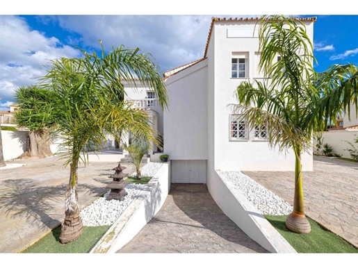 Grote gerenoveerde villa Santa Margarita