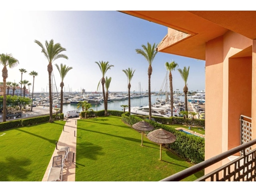 Vue sur la mer et le port en plein coeur de Sotogrande