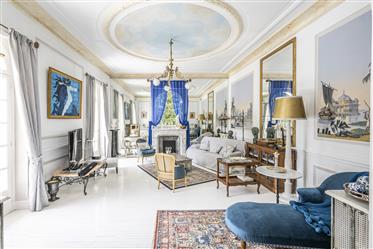 Wspaniały dom z 1920 roku inspirowany włoskim neoklasycystycznym pałacem