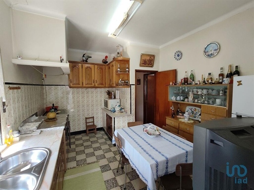 Village house with 4 Rooms in Viana do Castelo with 216,00 m²
