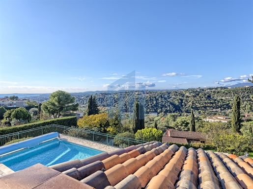 Prachtige villa met 6 kamers en panoramisch uitzicht op zee en de bergen - 180 m2 - Cagnes-Sur-Mer 