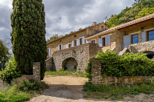 Uzès 25 minutes, beautiful authentic Mas completely renovated, 300m2 of living space, 8 bedrooms, sw