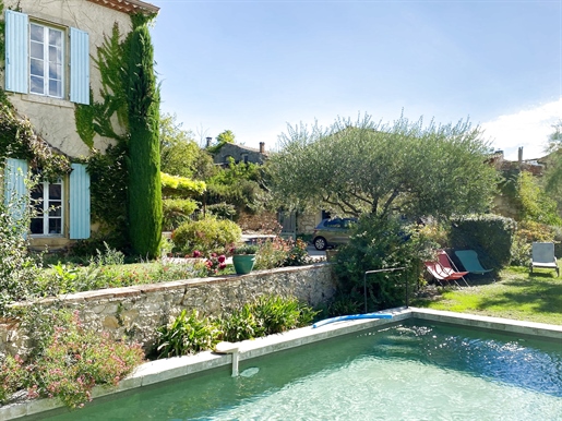Goudargues region, Maison de Maitre with guest house, garden and swimming pool