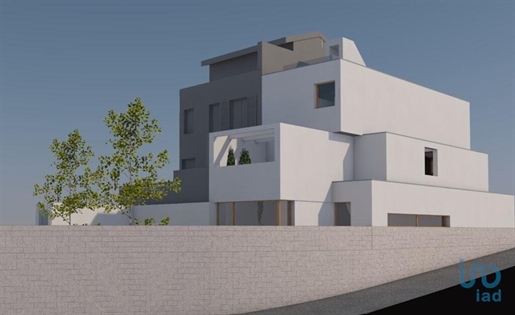 Maison T4 à Porto de 261,00 m²
