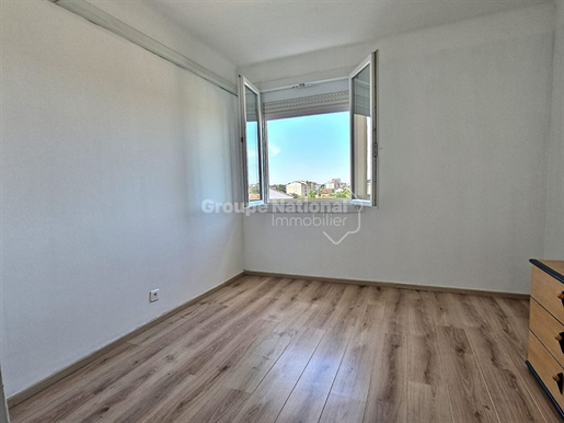 Compra: Apartamento (82000)