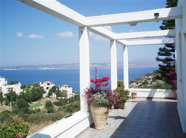 Estate for sale in Hania-Plaka with stunning views to the Cretan sea