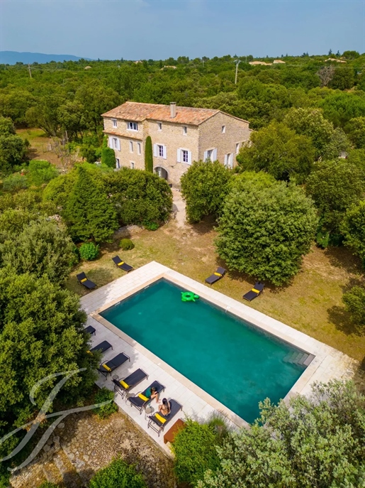 Nice Bastide with a Privileged location, walking distance to the village