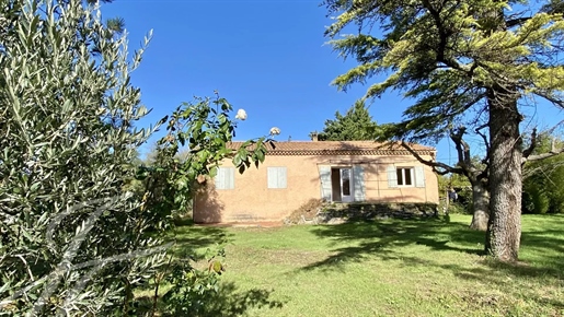 House to renovate with a view of the Luberon