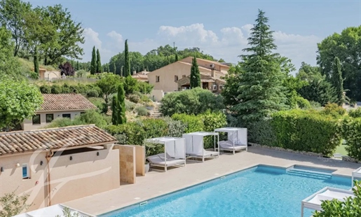 Hôtel 5 étoiles, restaurant, spa et golf en Provence, à proximité du Luberon