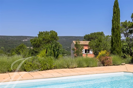 Contemporary House in Gordes