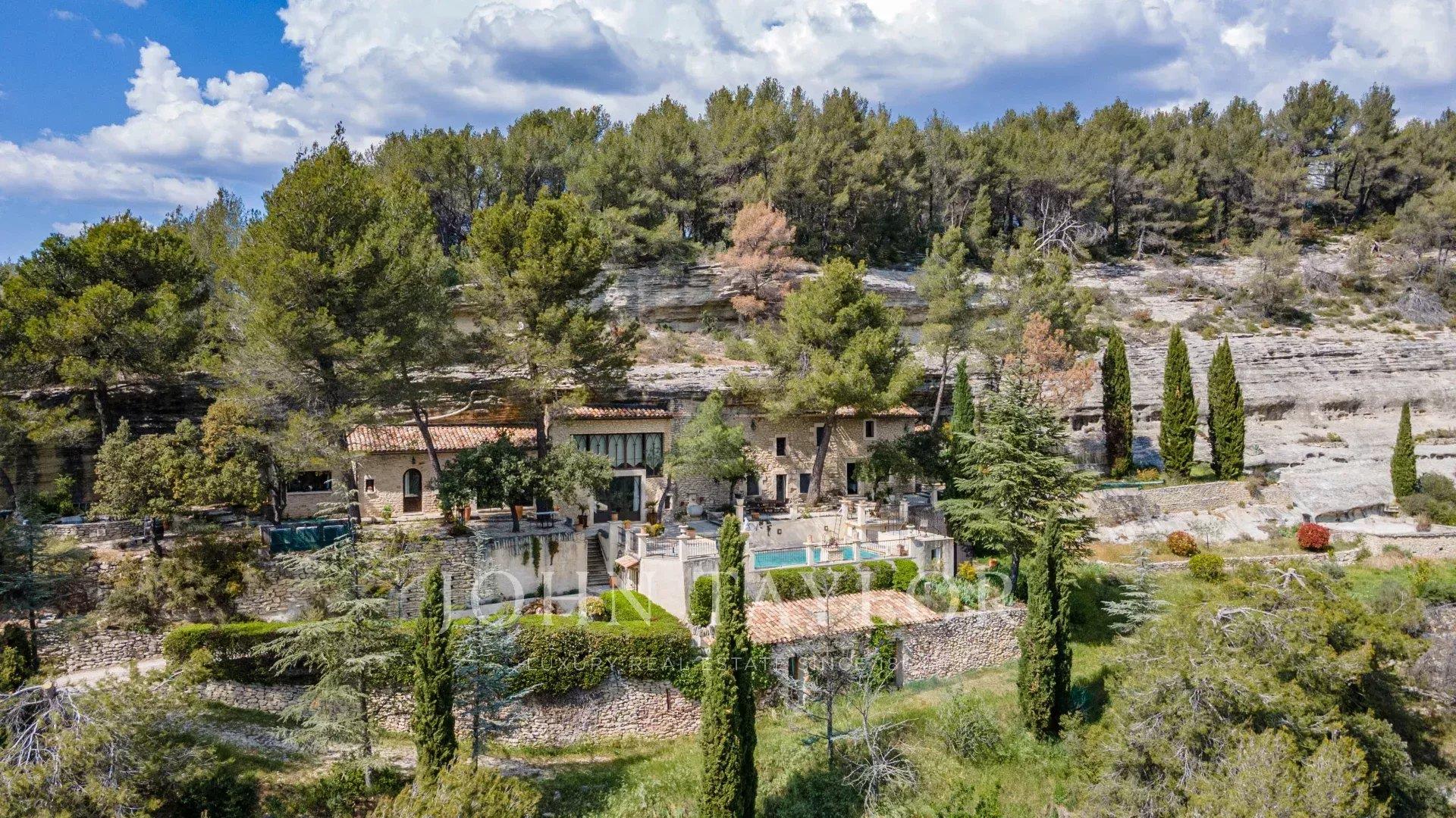 Maison Troglodyte