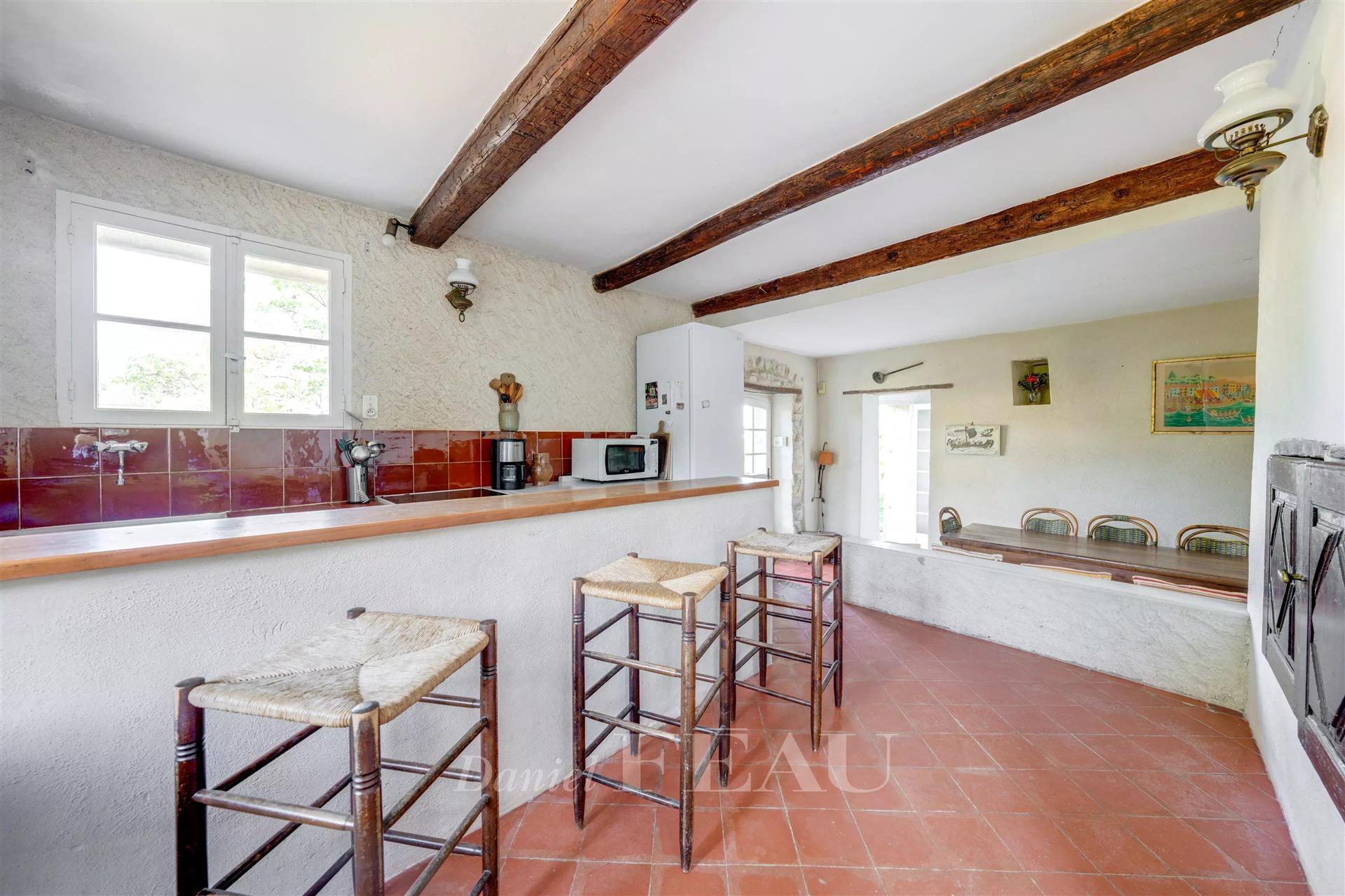 Le Beausset – A period property 15 min from the beaches