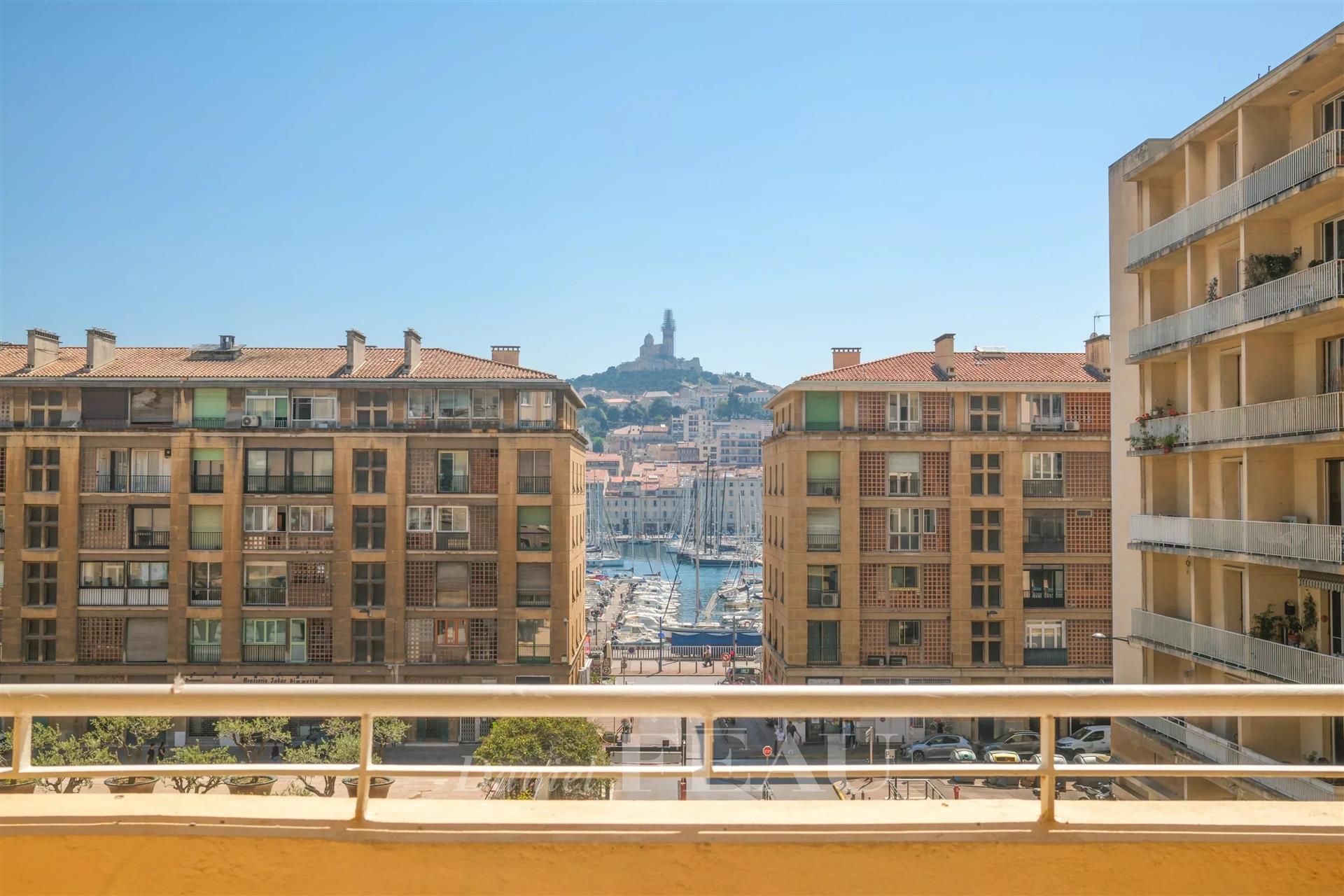 Marseille 2nd District – A 3-bed apartment in a prime location