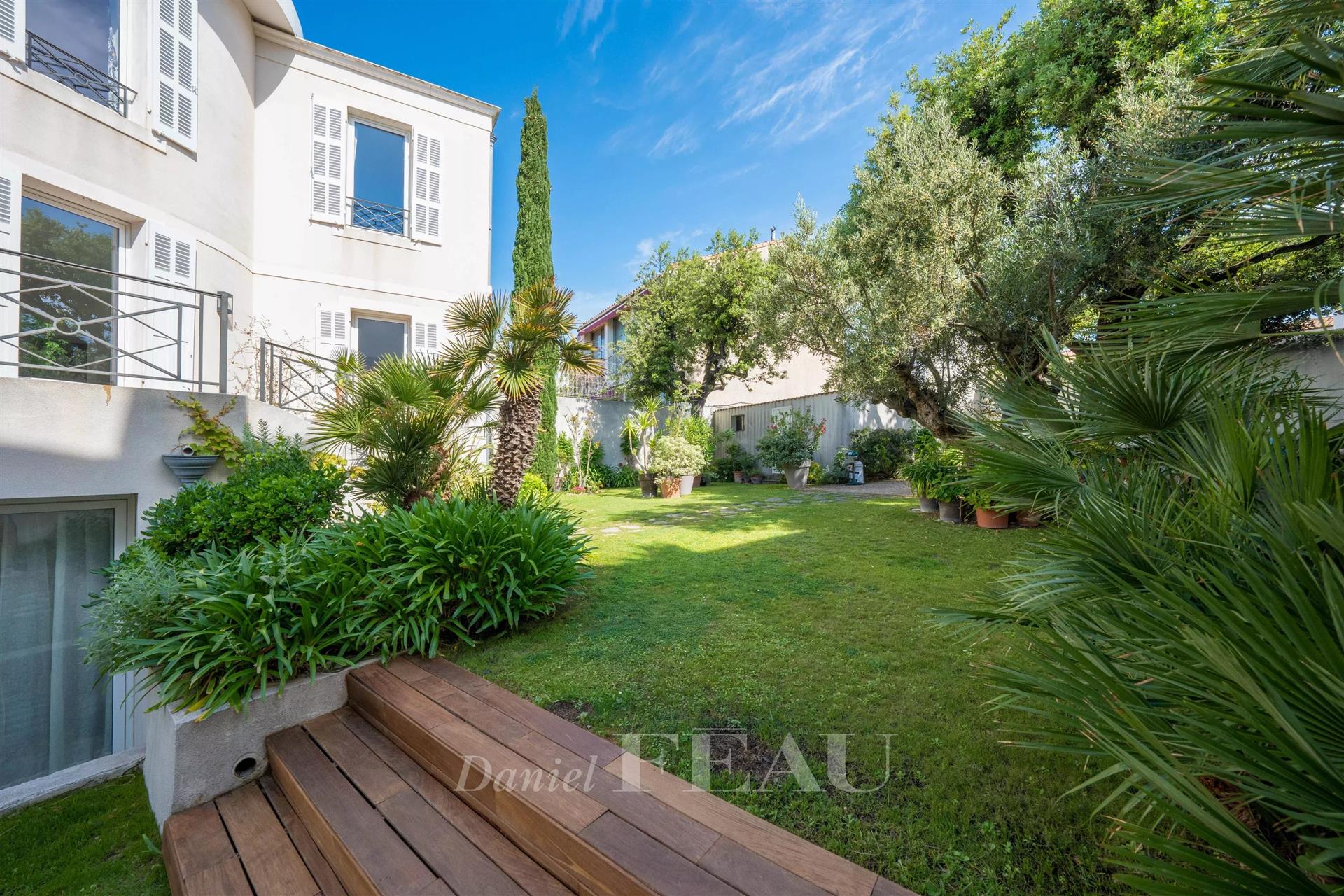 Marseille 7th District – A superb family home in a prime location